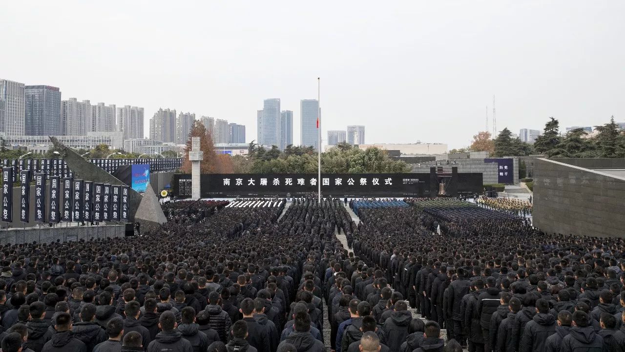 12月13日，南京大屠杀死难者国家公祭仪式现场放飞和平鸽