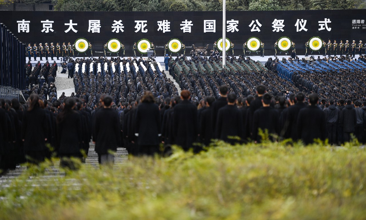 12月13日，南京大屠杀死难者国家公祭仪式现场放飞和平鸽