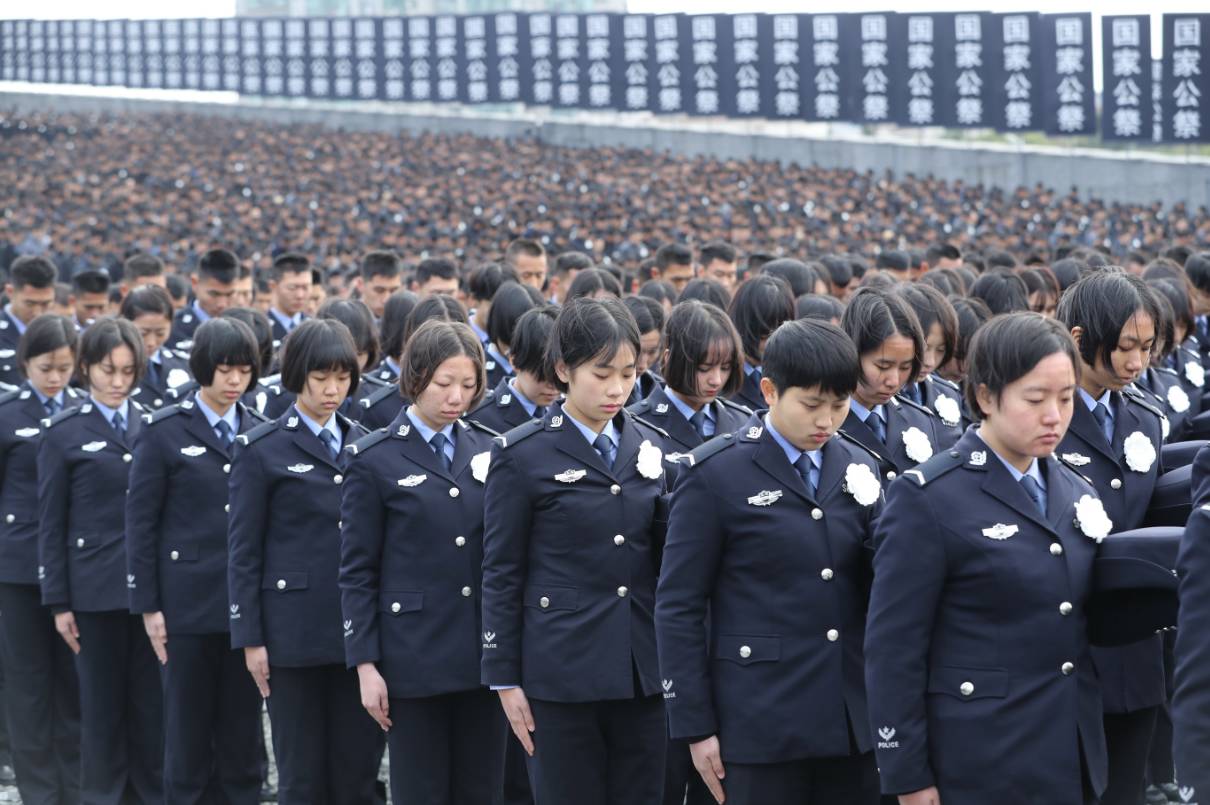 12月13日，南京大屠杀死难者国家公祭仪式现场放飞和平鸽